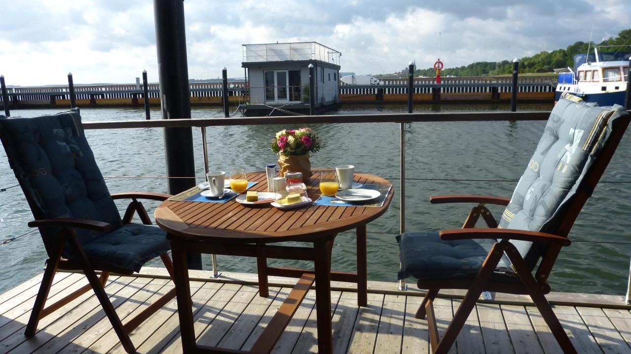 Hausboot Harmonie Hotel Stralsund Buitenkant foto